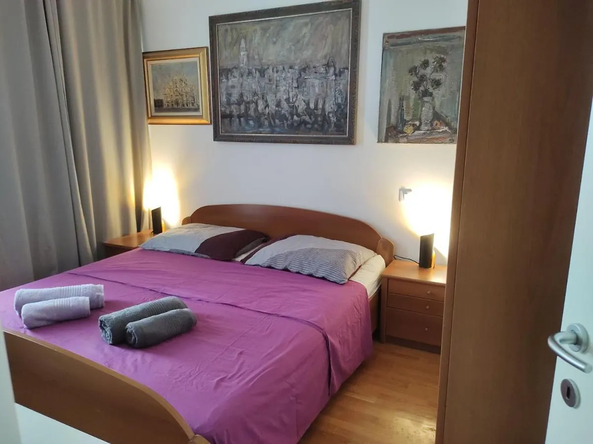 Top Apartment Sunny Day Split
